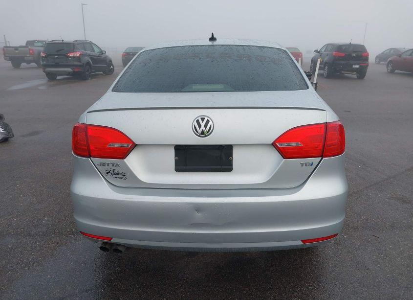 Photo 16 of 2011 Volkswagen Jetta 2.0L TDI (VIN 3VWLL7AJ5BM053472)