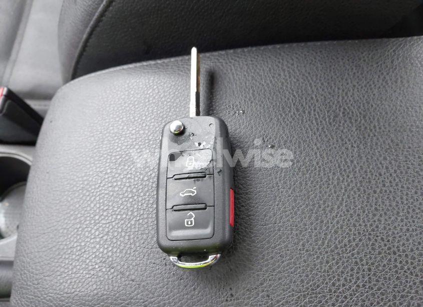 Photo 11 of 2011 Volkswagen Jetta 2.0L TDI (VIN 3VWLL7AJ5BM092188)