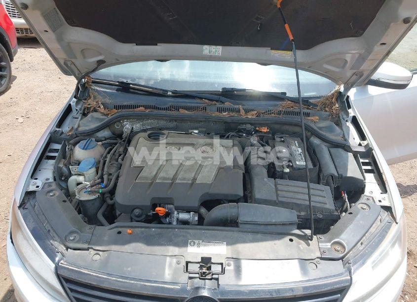 Photo 10 of 2012 Volkswagen Jetta TDI (VIN 3VWLL7AJ5CM081631)