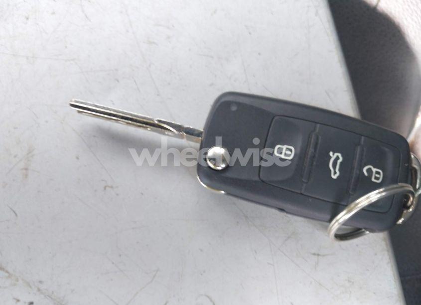 Photo 11 of 2012 Volkswagen Jetta TDI (VIN 3VWLL7AJ5CM081631)
