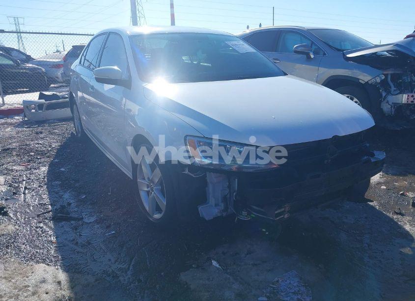 2012 Volkswagen Jetta 2.0L TDI (VIN 3VWLL7AJ5CM395540) main photo