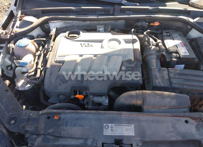 Photo 10 of 2012 Volkswagen Jetta 2.0L TDI (VIN 3VWLL7AJ5CM395540)