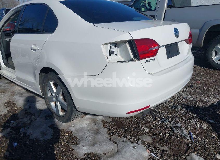 Photo 18 of 2012 Volkswagen Jetta 2.0L TDI (VIN 3VWLL7AJ5CM395540)