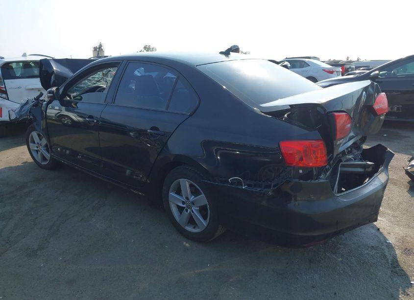 Photo 3 of 2012 Volkswagen Jetta 2.0L TDI (VIN 3VWLL7AJ5CM415334)