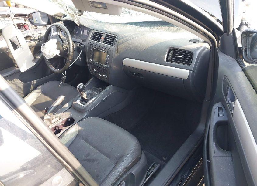 Photo 5 of 2012 Volkswagen Jetta 2.0L TDI (VIN 3VWLL7AJ5CM415334)