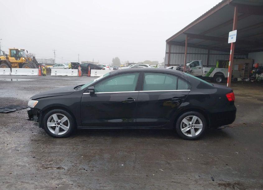 Photo 15 of 2013 Volkswagen Jetta 2.0L TDI (VIN 3VWLL7AJ5DM259541)