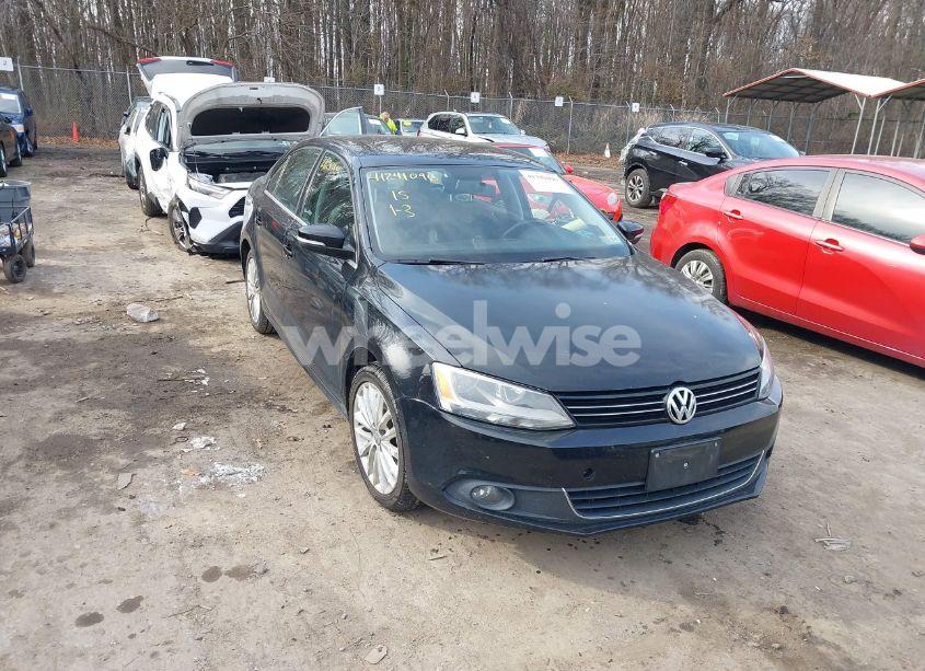 2013 Volkswagen Jetta 2.0L TDI (VIN 3VWLL7AJ5DM387729) main photo