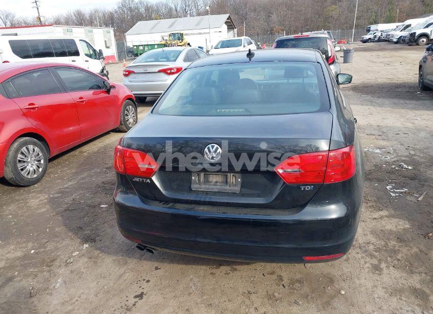 Photo 16 of 2013 Volkswagen Jetta 2.0L TDI (VIN 3VWLL7AJ5DM387729)
