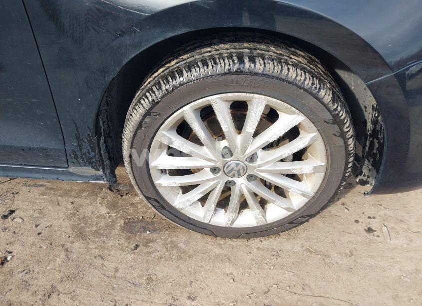 Photo 6 of 2013 Volkswagen Jetta 2.0L TDI (VIN 3VWLL7AJ5DM387729)