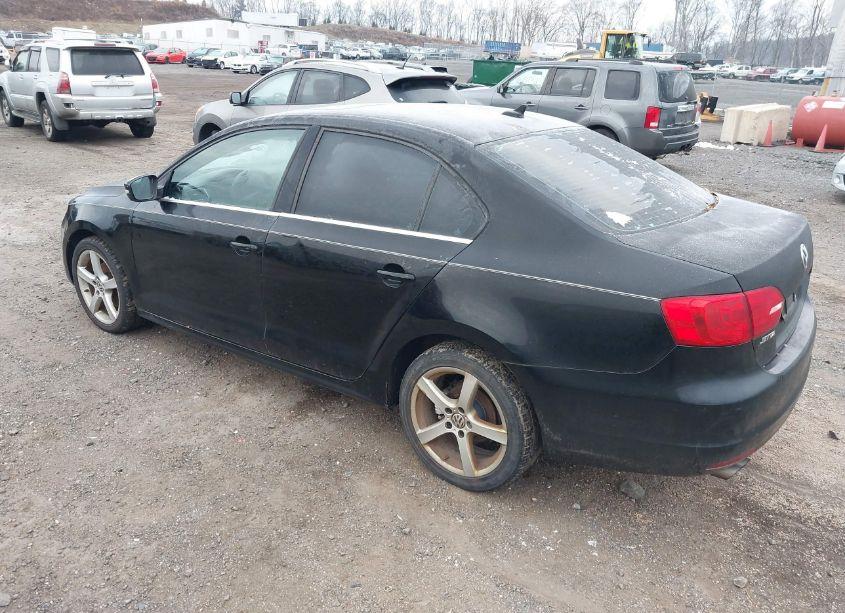 Photo 3 of 2013 Volkswagen Jetta 2.0L TDI (VIN 3VWLL7AJ5DM395605)