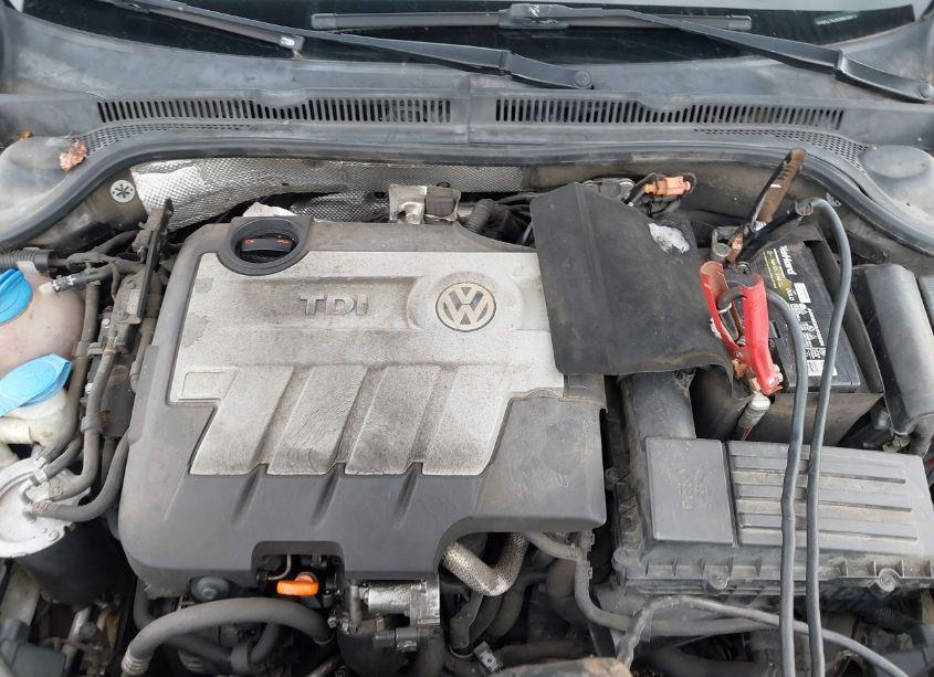 Photo 10 of 2013 Volkswagen Jetta 2.0L TDI (VIN 3VWLL7AJ5DM438419)