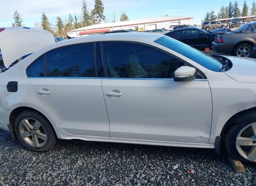 Photo 13 of 2014 Volkswagen Jetta 2.0L TDI (VIN 3VWLL7AJ5EM352271)