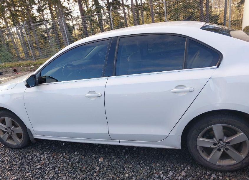 Photo 14 of 2014 Volkswagen Jetta 2.0L TDI (VIN 3VWLL7AJ5EM352271)