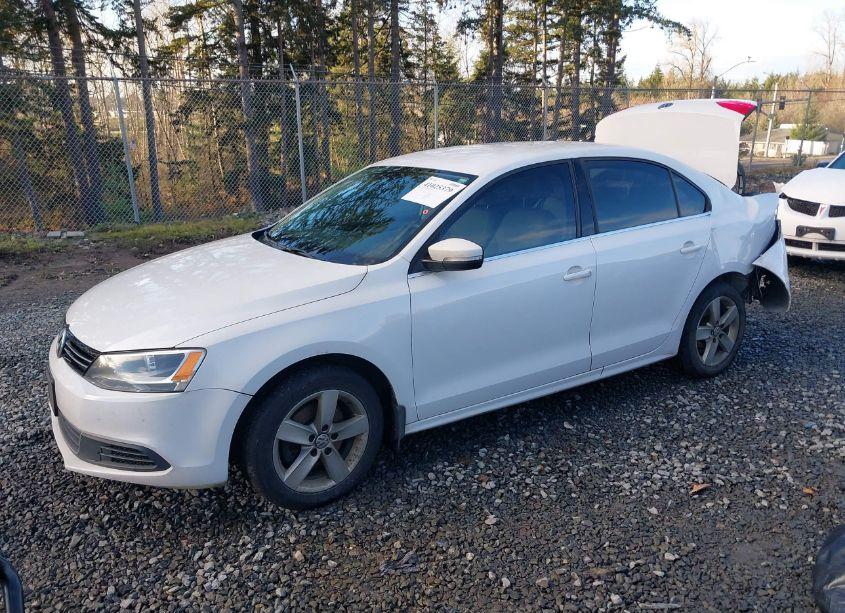 Photo 2 of 2014 Volkswagen Jetta 2.0L TDI (VIN 3VWLL7AJ5EM352271)