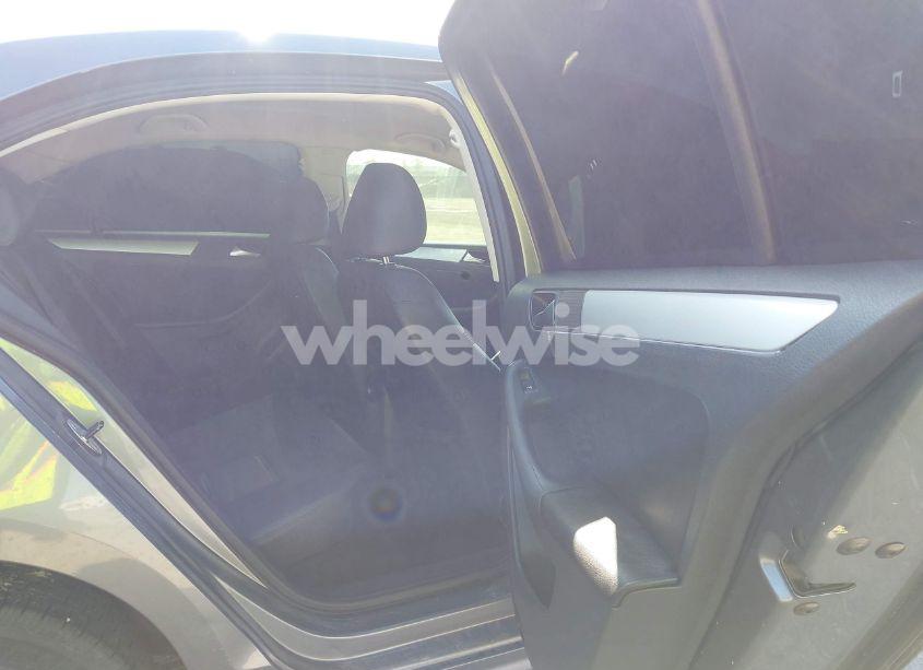 Photo 8 of 2012 Volkswagen Jetta 2.0L TDI (VIN 3VWLL7AJ6CM349747)