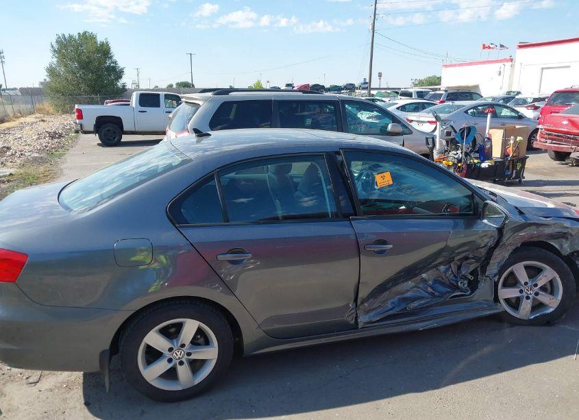 Photo 13 of 2012 Volkswagen Jetta 2.0L TDI (VIN 3VWLL7AJ6CM386328)