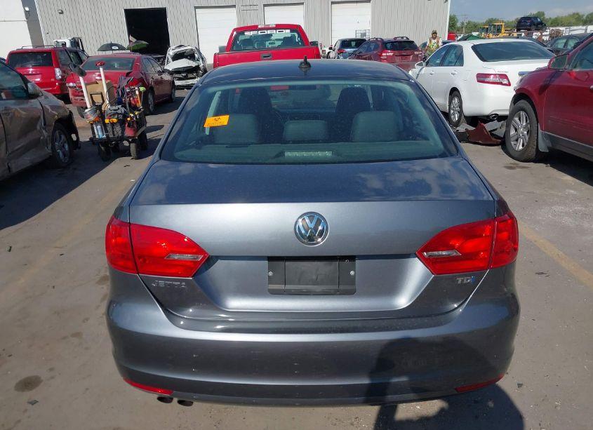 Photo 16 of 2012 Volkswagen Jetta 2.0L TDI (VIN 3VWLL7AJ6CM386328)