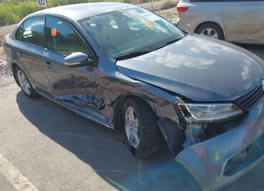 Photo 6 of 2012 Volkswagen Jetta 2.0L TDI (VIN 3VWLL7AJ6CM386328)