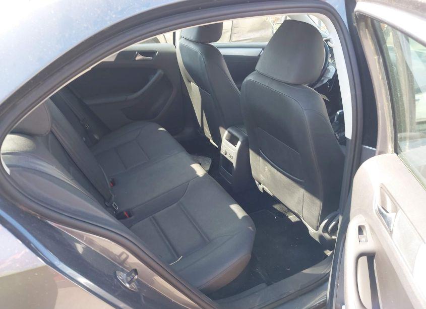 Photo 8 of 2012 Volkswagen Jetta 2.0L TDI (VIN 3VWLL7AJ6CM386328)