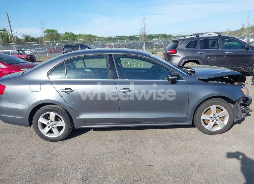 Photo 13 of 2013 Volkswagen Jetta 2.0L TDI (VIN 3VWLL7AJ6DM291317)