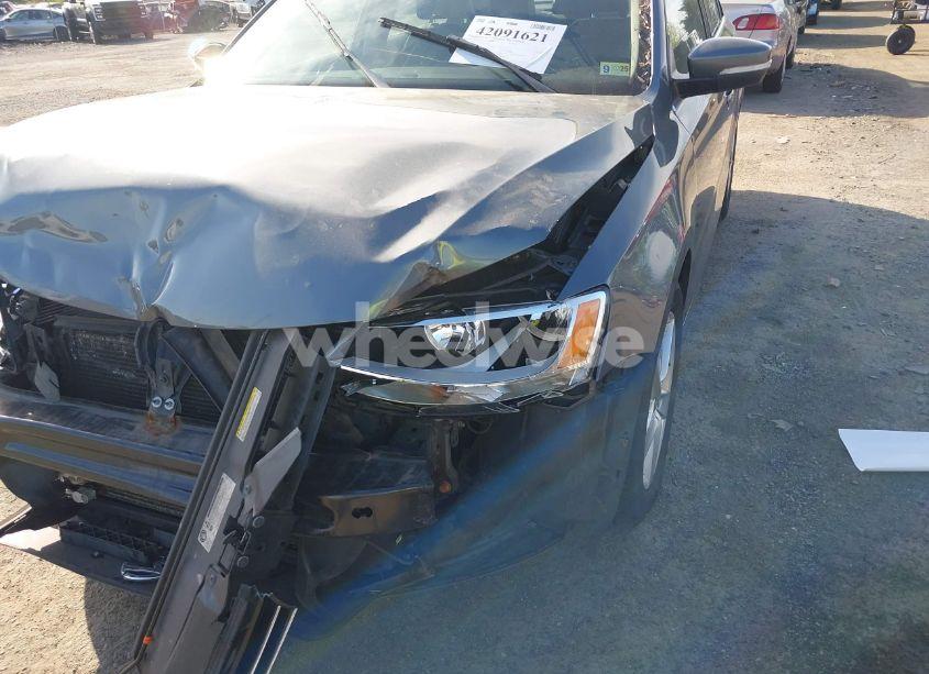 Photo 6 of 2013 Volkswagen Jetta 2.0L TDI (VIN 3VWLL7AJ6DM291317)