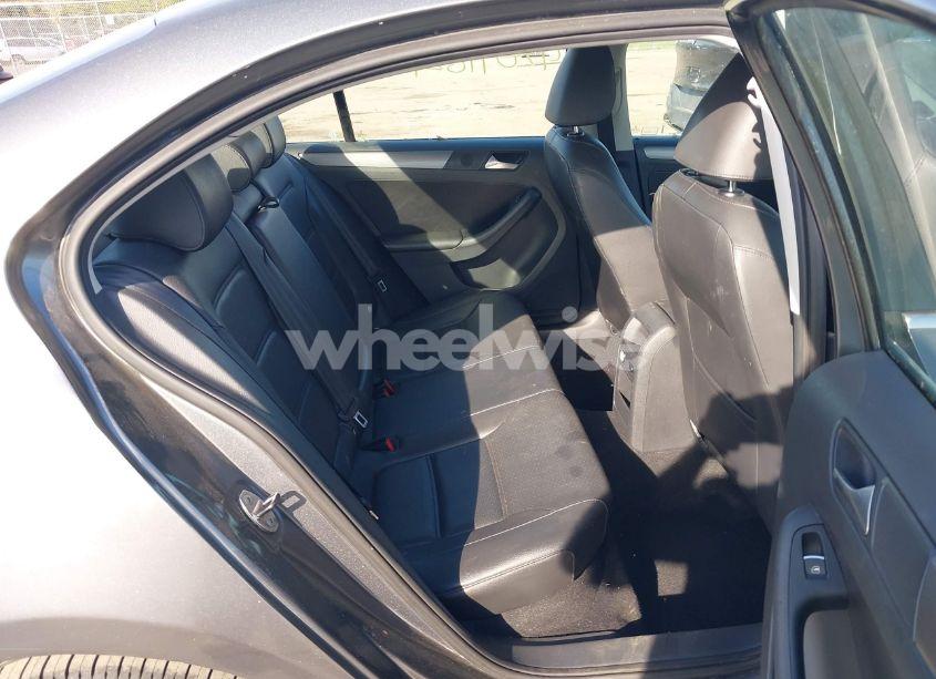 Photo 8 of 2013 Volkswagen Jetta 2.0L TDI (VIN 3VWLL7AJ6DM291317)