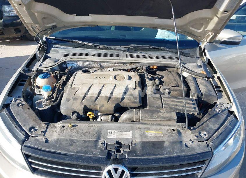 Photo 10 of 2014 Volkswagen Jetta 2.0L TDI (VIN 3VWLL7AJ6EM279654)