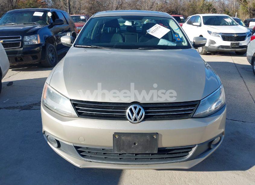 Photo 6 of 2014 Volkswagen Jetta 2.0L TDI (VIN 3VWLL7AJ6EM279654)