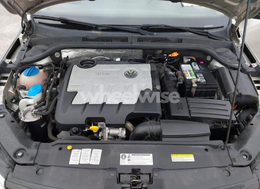 Photo 10 of 2014 Volkswagen Jetta 2.0L TDI VALUE EDITION (VIN 3VWLL7AJ6EM330604)