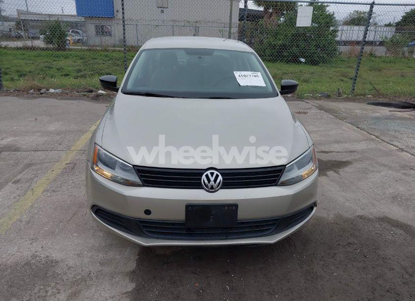 Photo 6 of 2014 Volkswagen Jetta 2.0L TDI VALUE EDITION (VIN 3VWLL7AJ6EM330604)