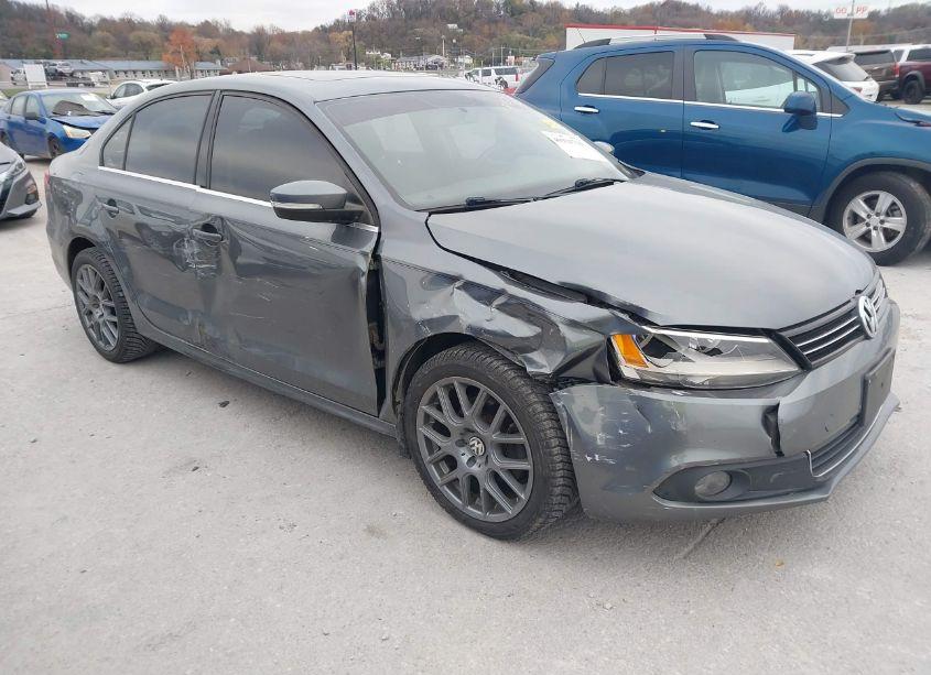 2014 Volkswagen Jetta 2.0L TDI (VIN 3VWLL7AJ6EM390012) main photo