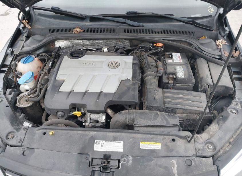 Photo 10 of 2014 Volkswagen Jetta 2.0L TDI (VIN 3VWLL7AJ6EM390012)
