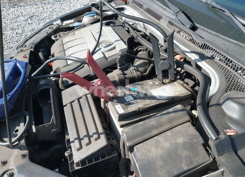 Photo 10 of 2011 Volkswagen Jetta 2.0L TDI (VIN 3VWLL7AJ7BM094041)