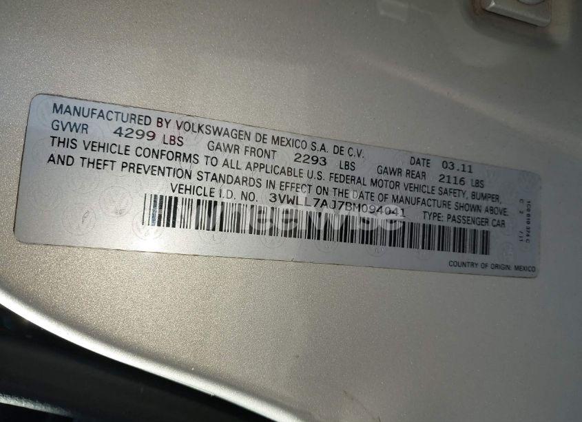 Photo 9 of 2011 Volkswagen Jetta 2.0L TDI (VIN 3VWLL7AJ7BM094041)