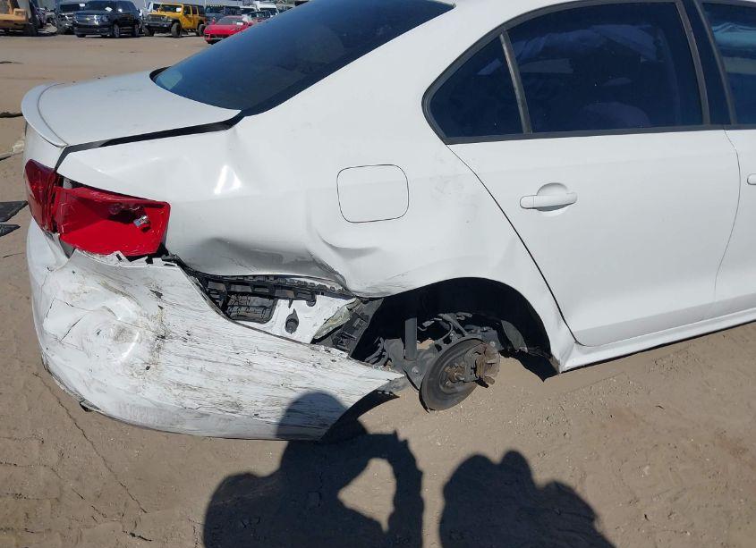 Photo 12 of 2012 Volkswagen Jetta TDI (VIN 3VWLL7AJ7CM086183)