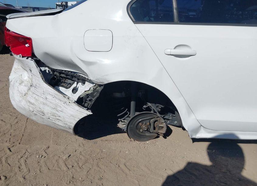 Photo 13 of 2012 Volkswagen Jetta TDI (VIN 3VWLL7AJ7CM086183)