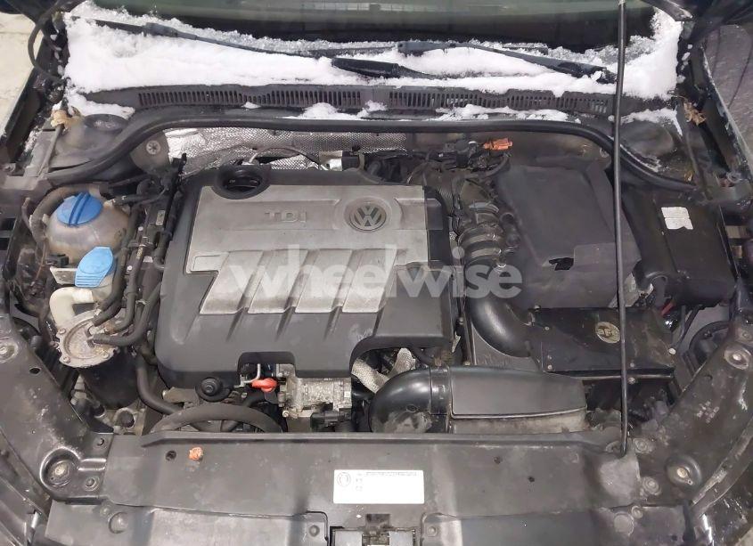 Photo 10 of 2012 Volkswagen Jetta 2.0L TDI (VIN 3VWLL7AJ7CM363933)