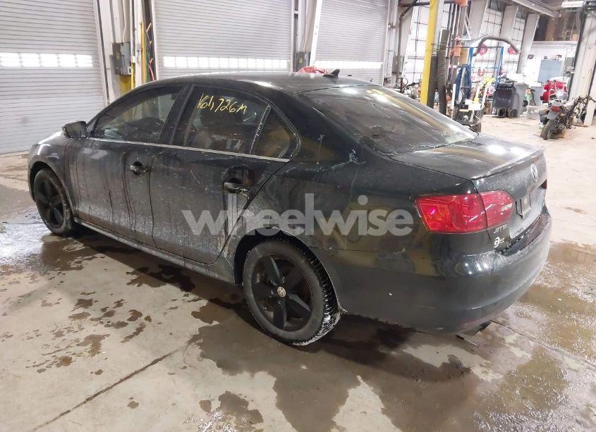 Photo 3 of 2012 Volkswagen Jetta 2.0L TDI (VIN 3VWLL7AJ7CM363933)