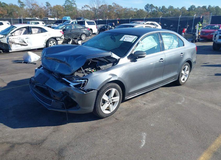 Photo 2 of 2013 Volkswagen Jetta 2.0L TDI (VIN 3VWLL7AJ7DM289253)