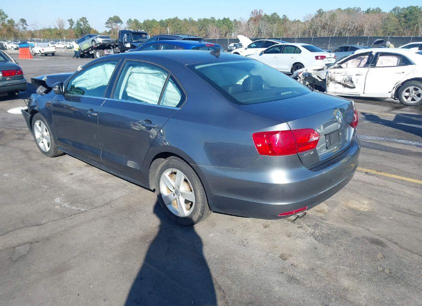 Photo 3 of 2013 Volkswagen Jetta 2.0L TDI (VIN 3VWLL7AJ7DM289253)