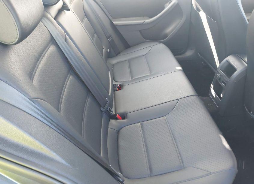 Photo 8 of 2013 Volkswagen Jetta 2.0L TDI (VIN 3VWLL7AJ7DM289253)