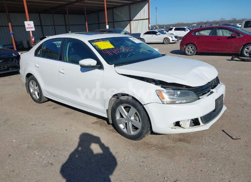 2013 Volkswagen Jetta 2.0L TDI (VIN 3VWLL7AJ7DM388123) main photo
