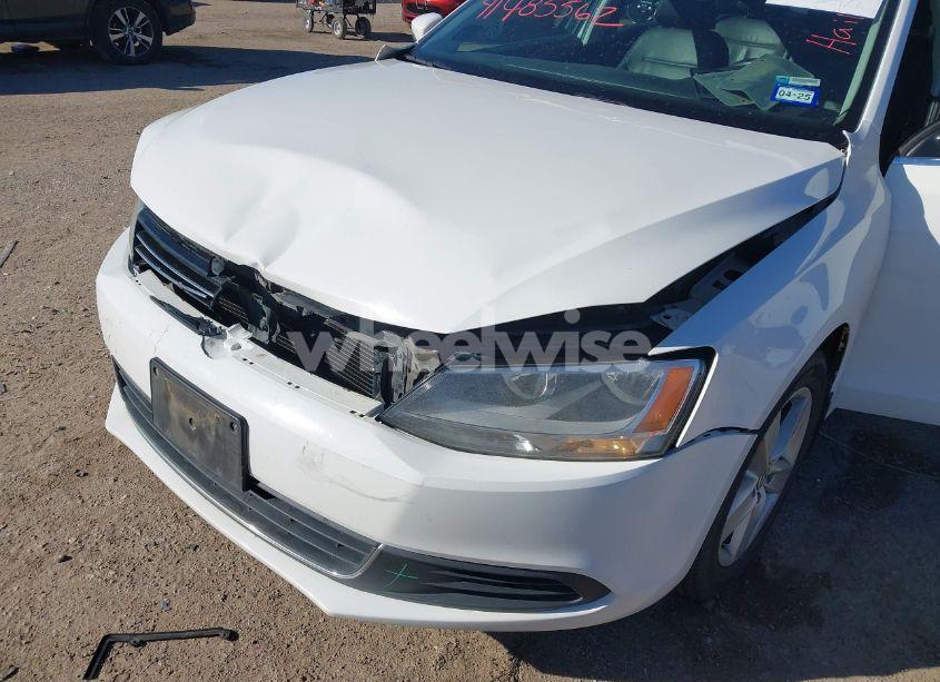 Photo 6 of 2013 Volkswagen Jetta 2.0L TDI (VIN 3VWLL7AJ7DM388123)