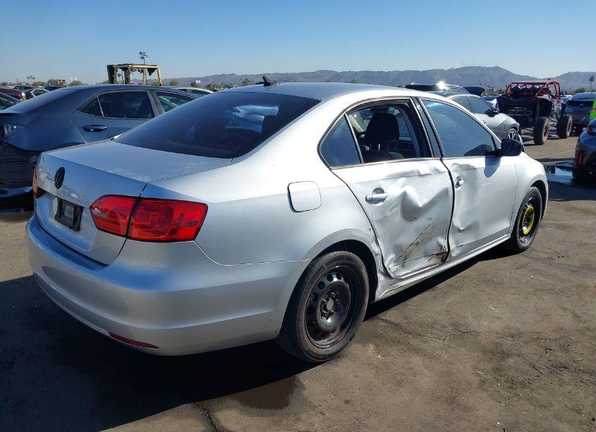 Photo 4 of 2014 Volkswagen Jetta 2.0L TDI VALUE EDITION (VIN 3VWLL7AJ7EM299296)