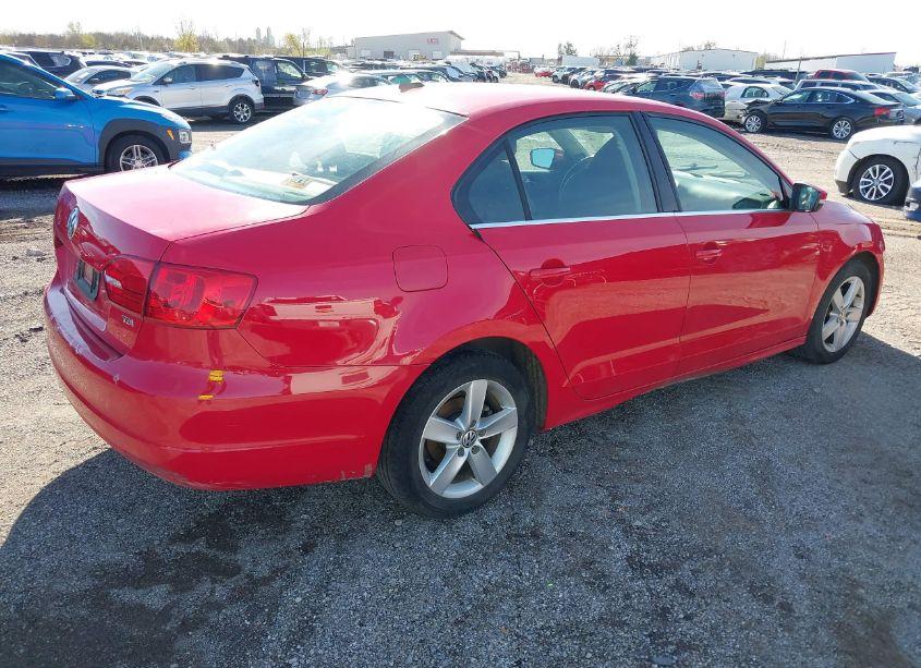 Photo 4 of 2014 Volkswagen Jetta 2.0L TDI (VIN 3VWLL7AJ7EM433384)