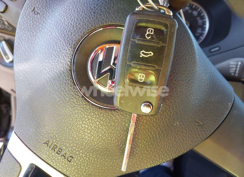 Photo 11 of 2011 Volkswagen Jetta 2.0L TDI (VIN 3VWLL7AJ8BM053370)