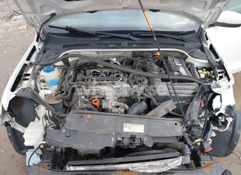 Photo 10 of 2012 Volkswagen Jetta 2.0L TDI (VIN 3VWLL7AJ8CM094552)