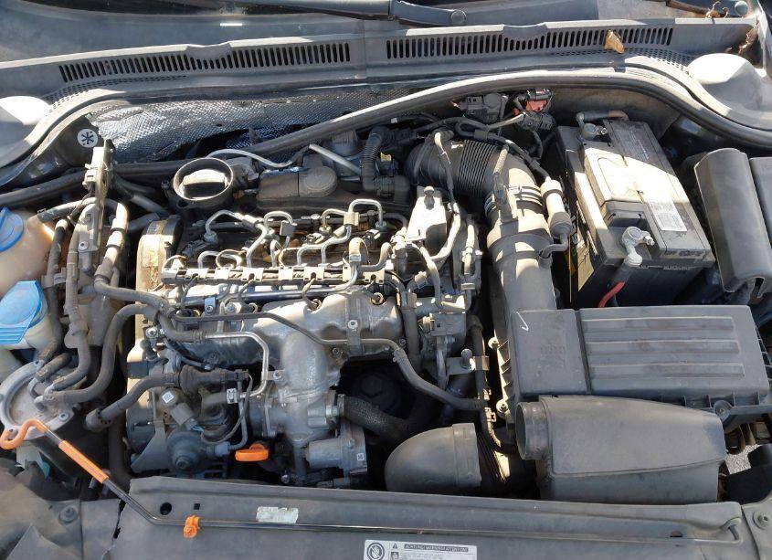 Photo 10 of 2012 Volkswagen Jetta TDI (VIN 3VWLL7AJ8CM334389)