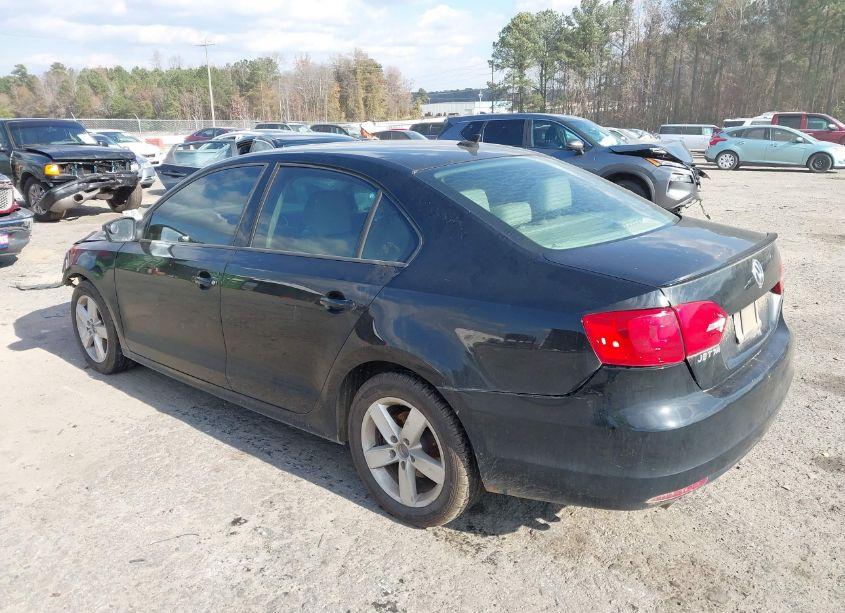 Photo 3 of 2012 Volkswagen Jetta TDI (VIN 3VWLL7AJ8CM334389)