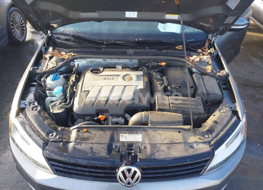 Photo 10 of 2012 Volkswagen Jetta 2.0L TDI (VIN 3VWLL7AJ8CM414811)